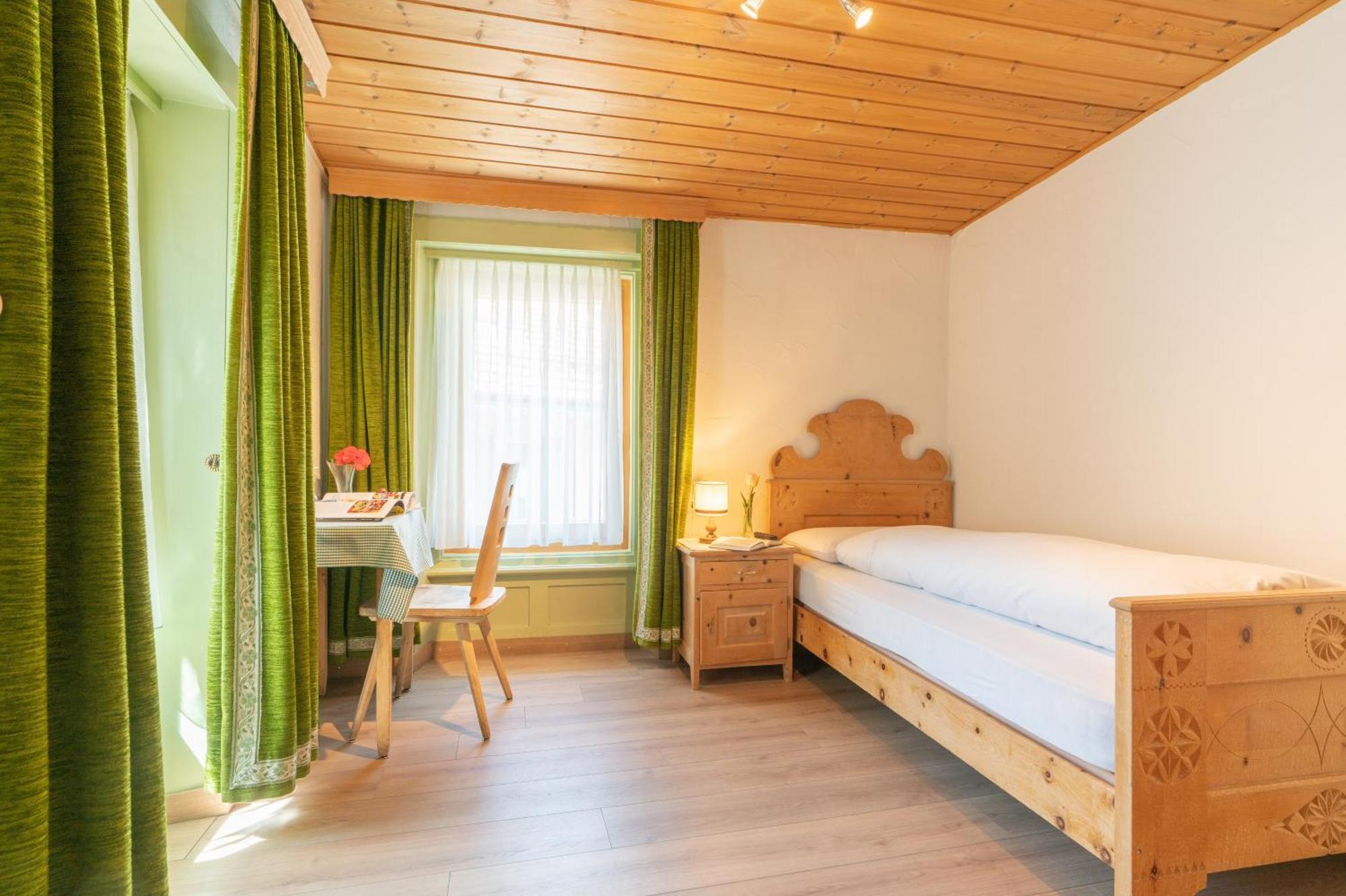 Hotel Alpina Zernez Zewnętrze zdjęcie